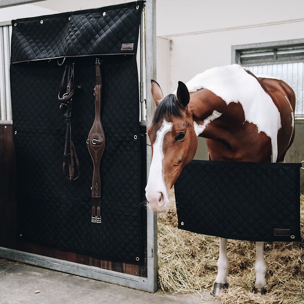 Kentucky Stable Curtain Black